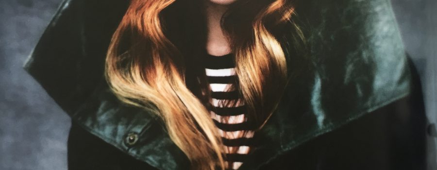 wavy hair, redhead