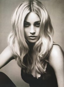 wavy hair